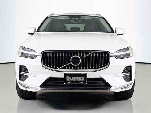 Used 2023 Volvo XC60 B5 Plus AWD/4WD image 2