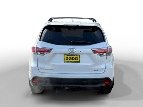 Used 2015 Toyota Highlander XLE image 4