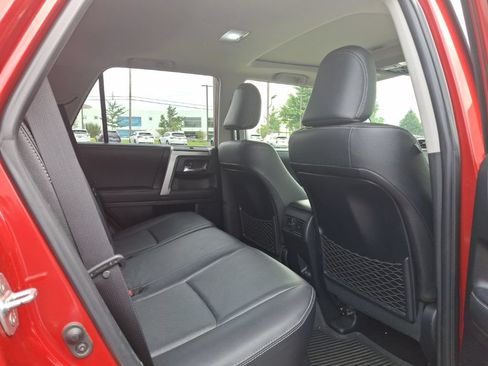 Used 2023 Toyota 4Runner Limited AWD/4WD image 7