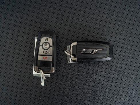 Used 2020 Ford GT image 21
