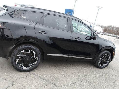 Used 2024 Kia Sportage SX image 8