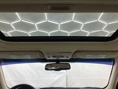 Used 2014 Toyota Camry XLE image 28