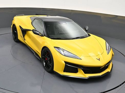 Used 2026 Chevrolet Corvette Z06 RWD image 18