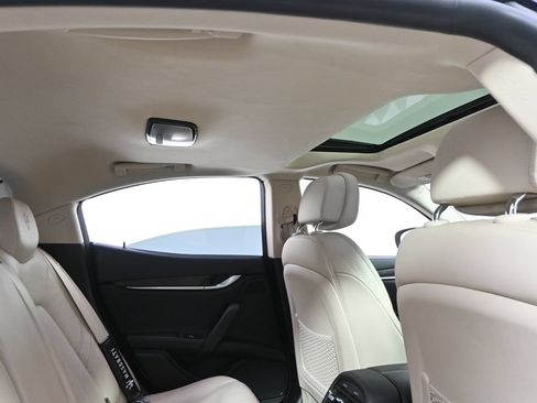 Used 2017 Maserati Ghibli RWD image 17
