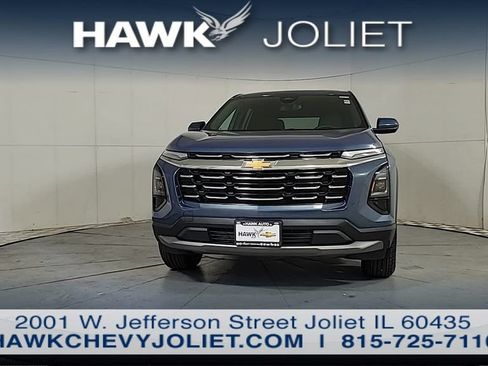 Used 2026 Chevrolet Equinox LT AWD/4WD image 3