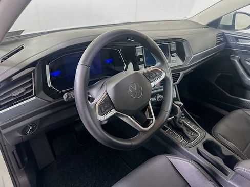 Used 2023 Volkswagen Jetta SE w/ Panoramic Sunroof Package FWD image 10