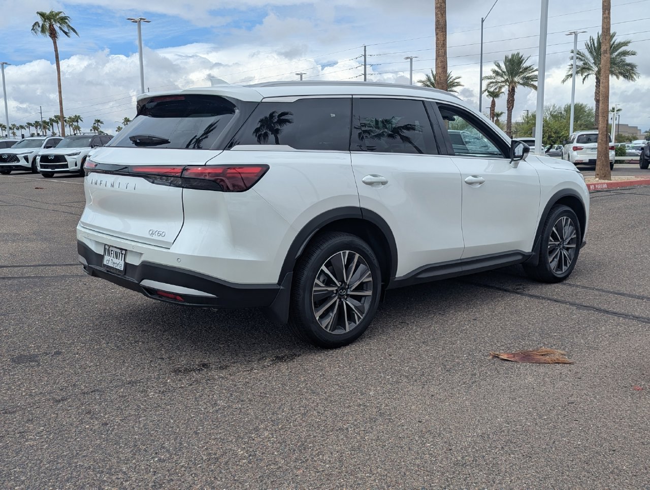 New 2027 INFINITI QX60 Luxe FWD image 5