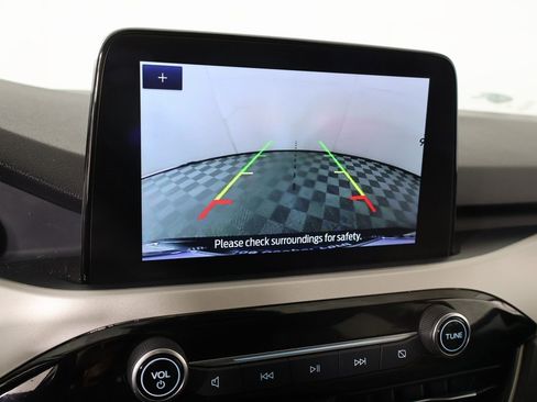 Used 2022 Ford Escape SE image 6