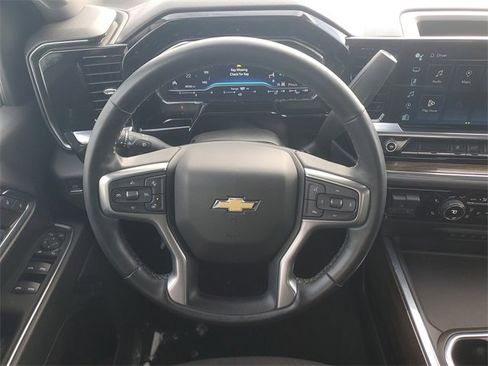 Used 2024 Chevrolet Silverado 2500 LT w/ Convenience Package image 13