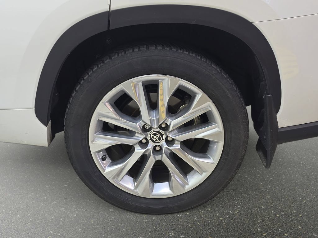 Used 2022 Toyota Highlander Limited w/ Protection Package #3 (TMS) AWD/4WD image 35