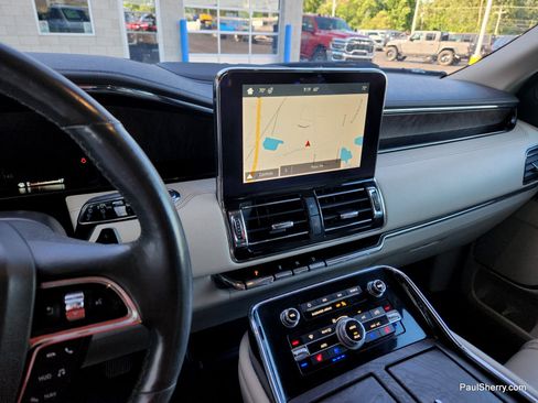 Used 2019 Lincoln Navigator Reserve w/ Cargo Package AWD/4WD image 3