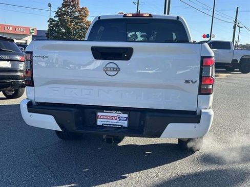 Used 2023 Nissan Frontier SV w/ SV Convenience Package image 7