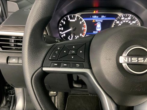 Used 2025 Nissan Altima 2.5 SV image 18