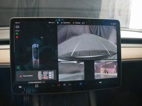 Used 2021 Tesla Model 3 Performance image 33