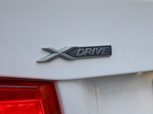 Used 2017 BMW 330i xDrive Wagon image 29