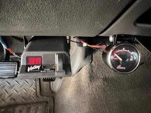 Used 2003 Chevrolet Silverado 2500 LS w/ Skid Plate Package AWD/4WD image 23