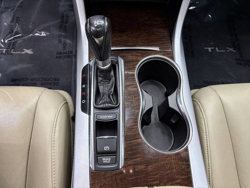 Used 2018 Acura TLX image 22