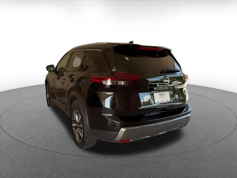 Used 2026 Nissan Rogue SL FWD image 11