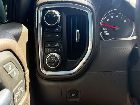 Used 2019 Chevrolet Silverado 1500 LTZ w/ Z71 Off-Road Package AWD/4WD image 21