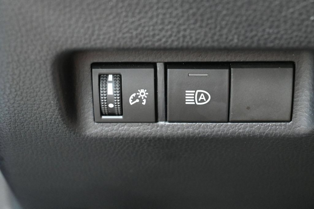 Used 2020 Toyota RAV4 LE w/ Carpet Mat Package AWD/4WD image 14