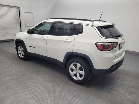 Used 2019 Jeep Compass Latitude w/ Cold Weather Group AWD/4WD image 3
