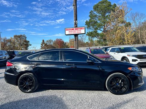 Used 2019 Ford Fusion SEL image 3