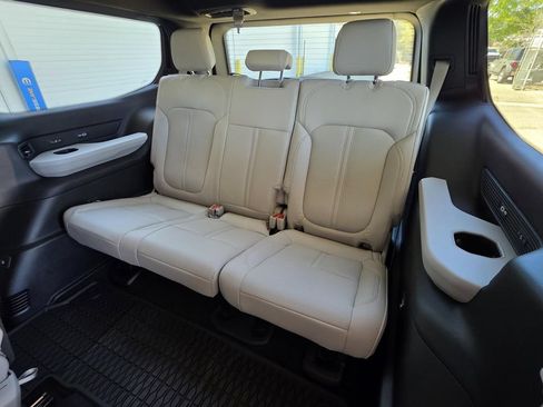 New 2026 Jeep Grand Wagoneer 2WD w/ Premium Group I image 17