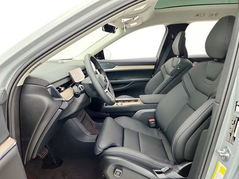 New 2025 Volvo EX90 Plus w/ Protection Package Premier image 22