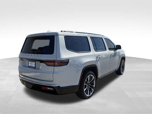Used 2022 Jeep Wagoneer Series III w/ Premium Group I image 5