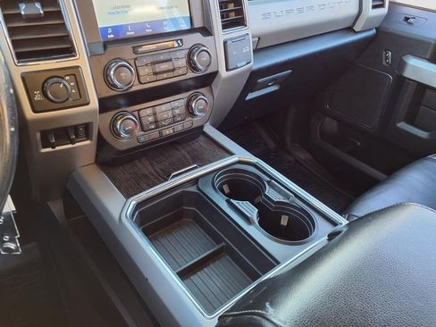 Used 2021 Ford F250 Lariat w/ Lariat Value Package image 17