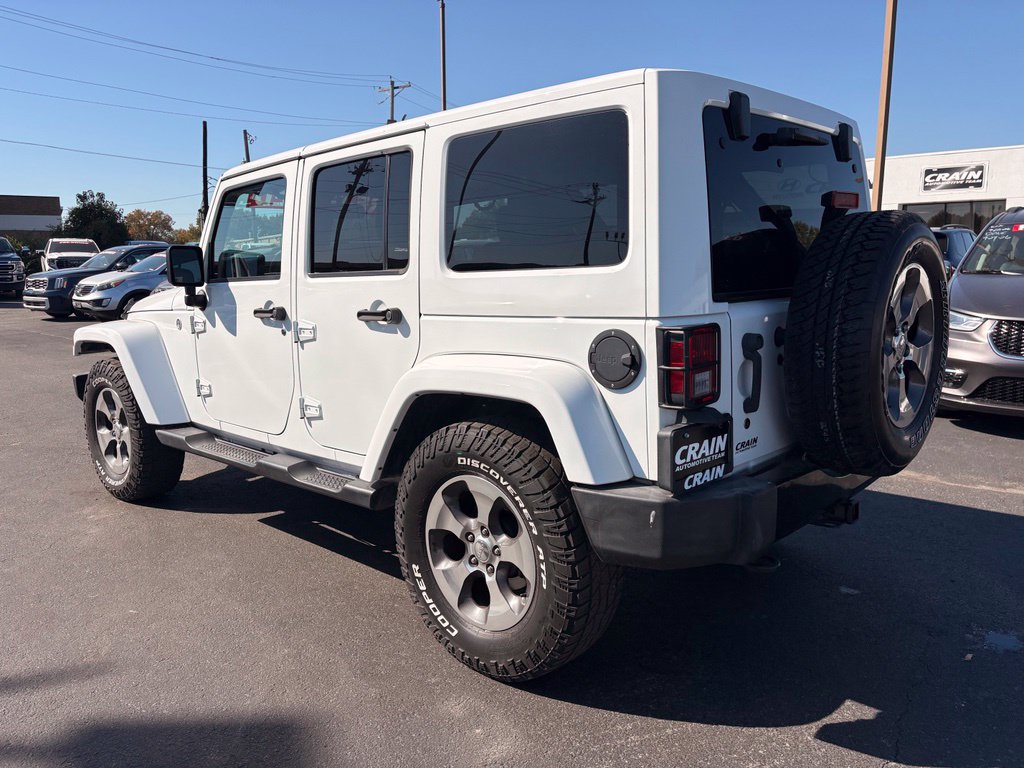 Used 2018 Jeep Wrangler Unlimited Sahara AWD/4WD image 5