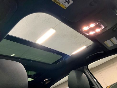 Used 2025 Mercedes-Benz GLA 250 image 13