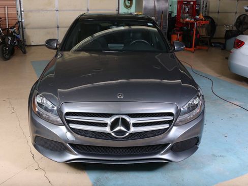 Used 2018 Mercedes-Benz C 300 Sedan image 7