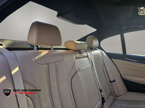 Used 2019 BMW 530i xDrive AWD/4WD image 13