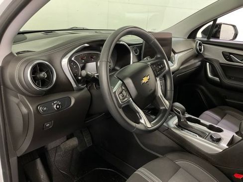 Used 2025 Chevrolet Blazer LT w/ Convenience Package FWD image 15