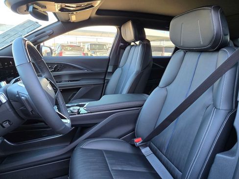 New 2026 Cadillac Lyriq Luxury image 28