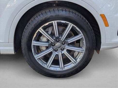 Used 2018 Audi Q7 2.0T Premium Plus image 22