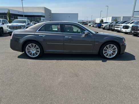 Used 2014 Chrysler 300 C w/ Beats Audio Group RWD image 6