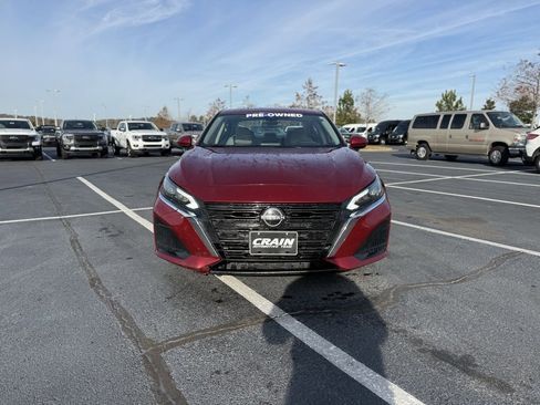 Used 2023 Nissan Altima 2.5 SV image 2