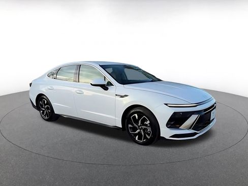 Used 2025 Hyundai Sonata SEL image 2