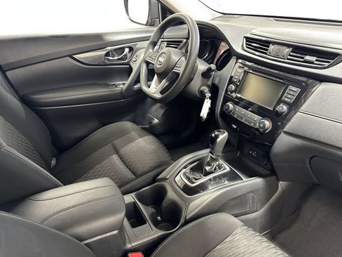 Used 2018 Nissan Rogue S FWD image 25