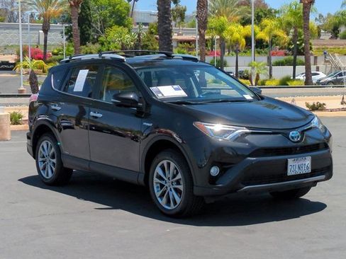 Used 2016 Toyota RAV4 Limited w/ Advanced Technology Package AWD/4WD image 3