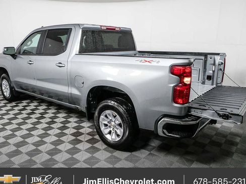 Certified 2025 Chevrolet Silverado 1500 LT AWD/4WD image 28