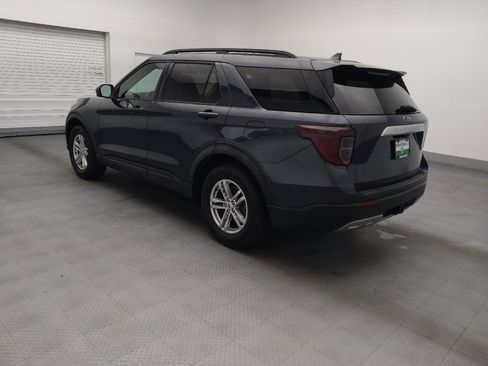 Used 2022 Ford Explorer XLT w/ Equipment Group 202A RWD image 3