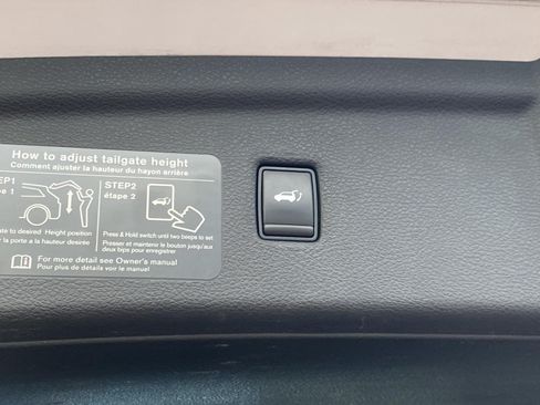 Used 2019 INFINITI QX50 Luxe AWD/4WD image 16