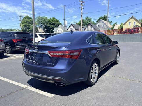 Used 2017 Toyota Avalon Limited w/ Carpet Mat Package FWD image 5