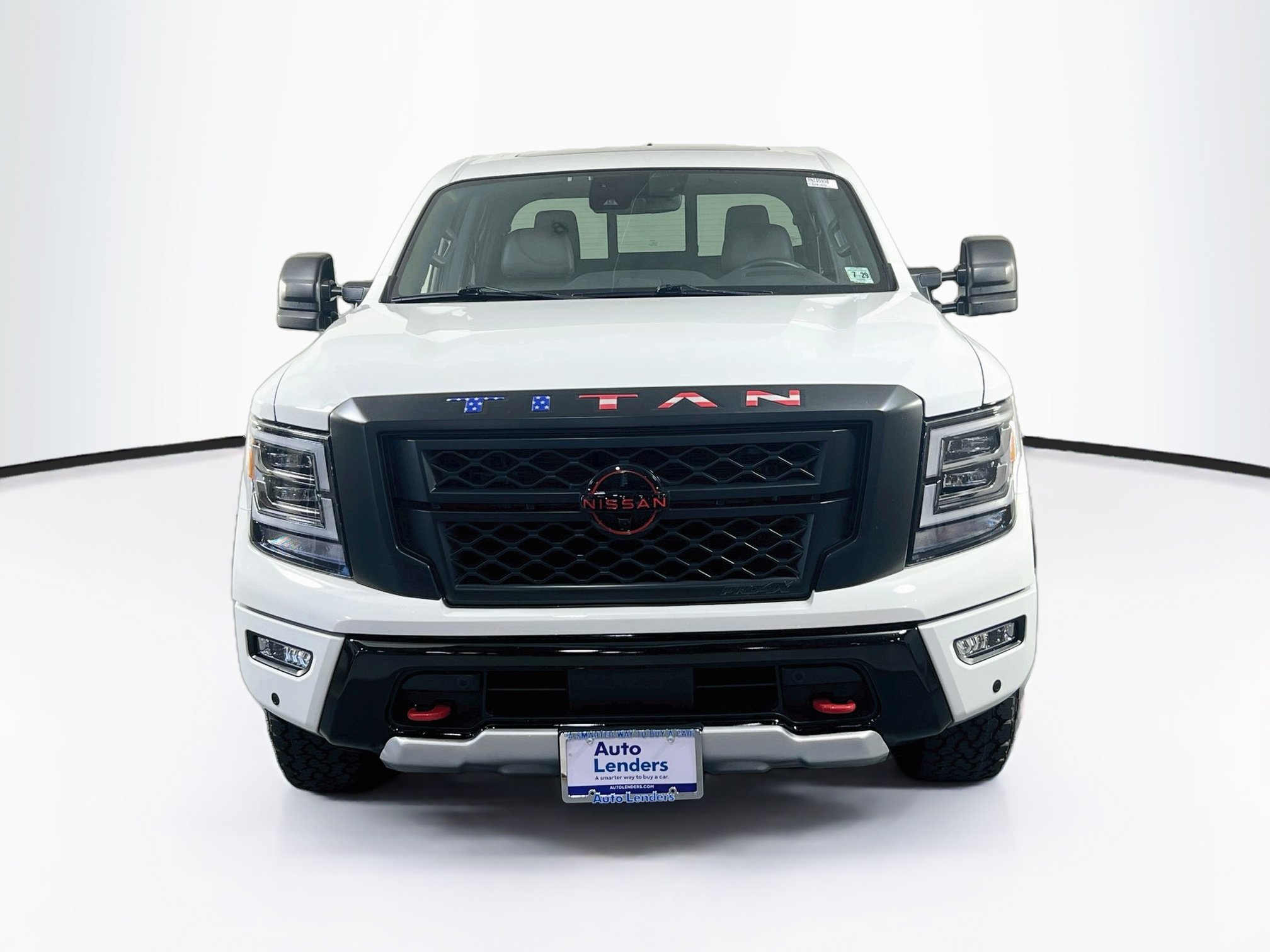 Used 2024 Nissan Titan PRO-4X w/ Pro-4x Convenience Package AWD/4WD image 2