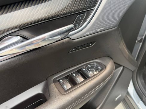 Used 2020 Cadillac XT6 Sport AWD/4WD image 32