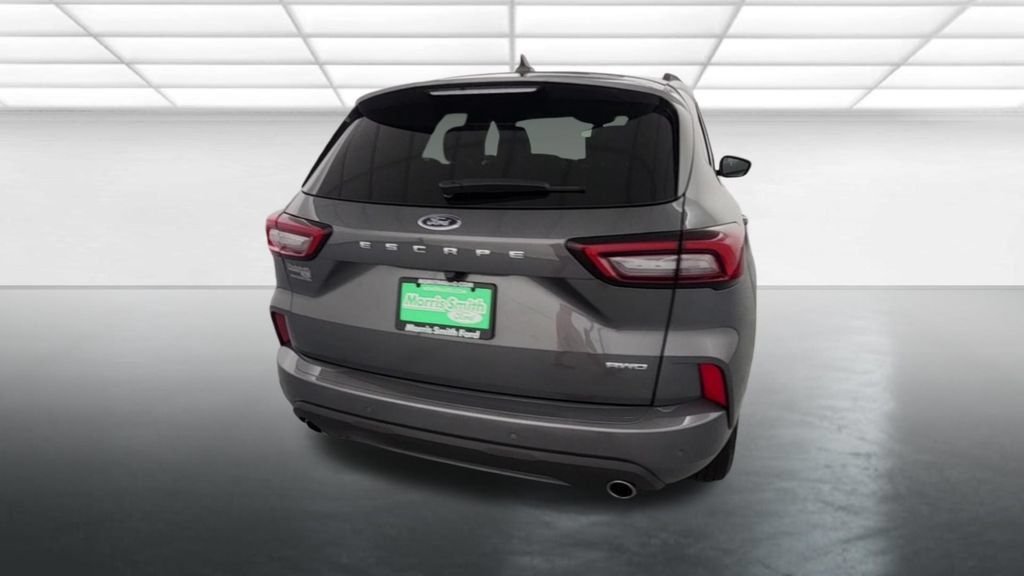 Used 2023 Ford Escape ST-Line w/ Tech Pack #1 AWD/4WD image 8