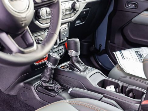 New 2026 Jeep Gladiator Mojave image 24